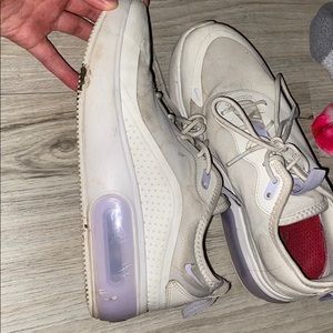 Nike shoes (send best offers)